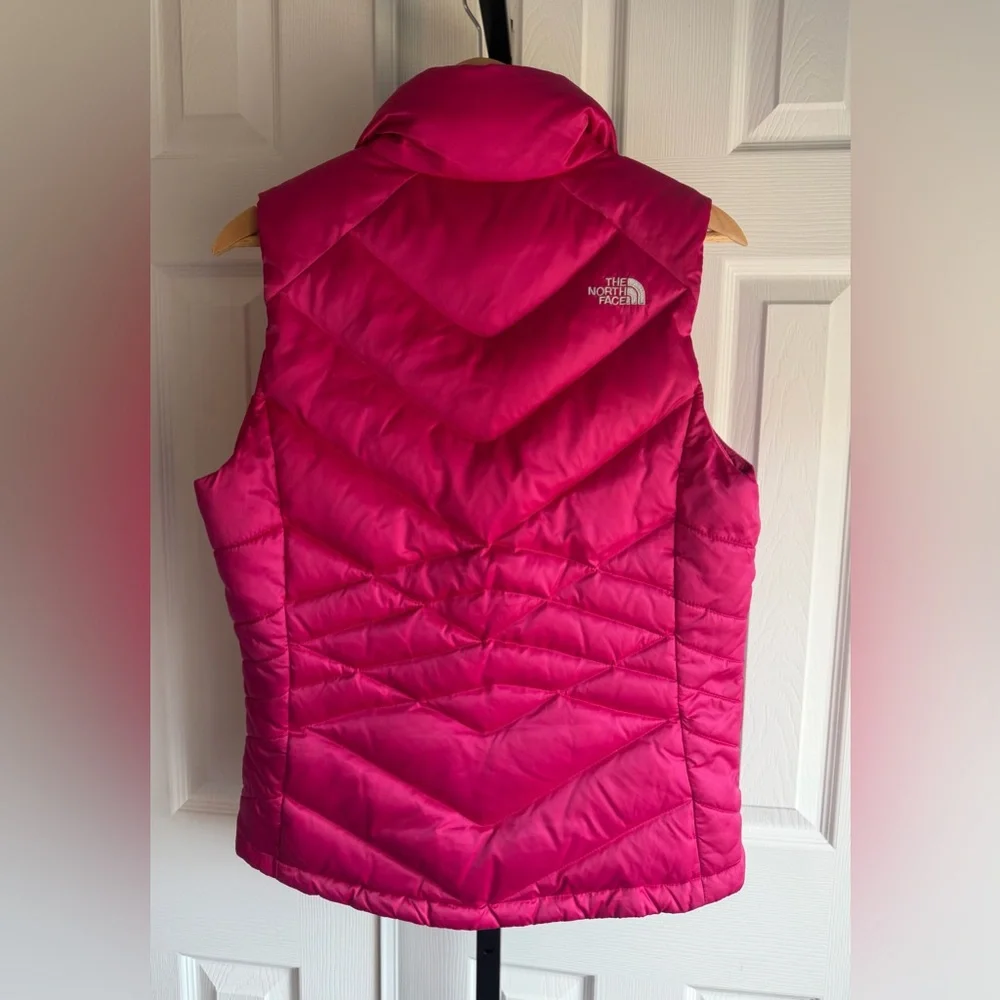 The North Face Women's Bright Pink Quilted Vest Puffer Size: M